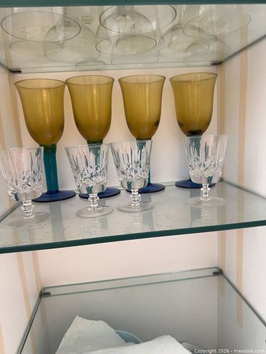 Vintage glassware (1 of 4)
