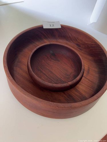 Wooden bowls (1 of 5)