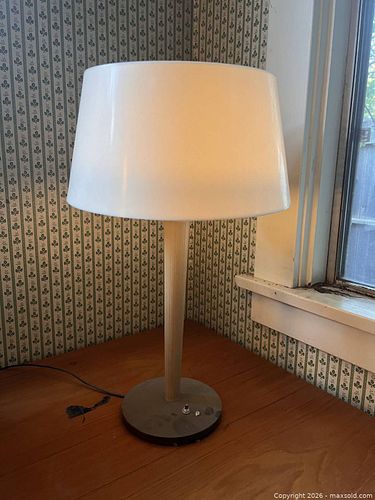 Gerald Thurston for Lightolier - Mid Century Modern Table Lamp  (1 of 3)