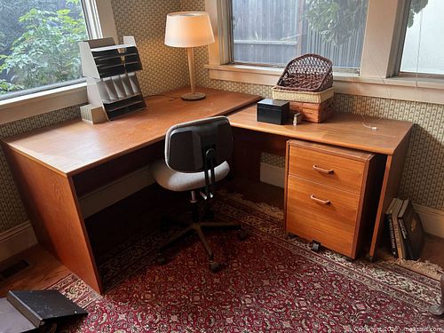 Mid-Century Modern Teak Veneer L-Shaped Desk (1 of 6)