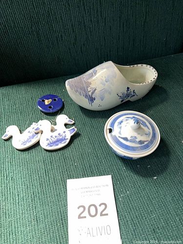 Blue and White Delft-Style Ceramic Figurine & Trinket Lot (1 of 2)