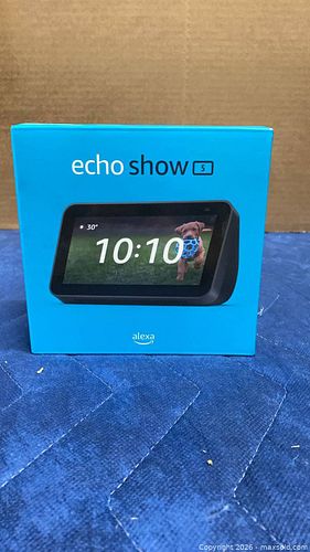 Amazon Echo Show 5 (2nd Gen) 5.5-inch Smart Display (1 of 11)