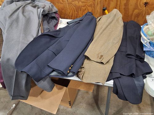 Men's Lambswool Blazers, Suit Jackets & Trousers - Navy/Gray (5+) (1 of 5)