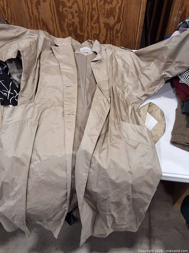 Women's Mixed Clothing Lot - Dresses, Tops, Coats, Pants (4-7 pcs) (1 of 9)
