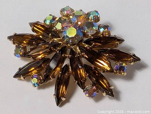 MCM Pin Brooch  (1 of 17)