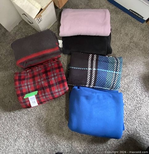 Assorted Fleece & Wool Throw Blankets, 4–6 Pieces (1 of 5)