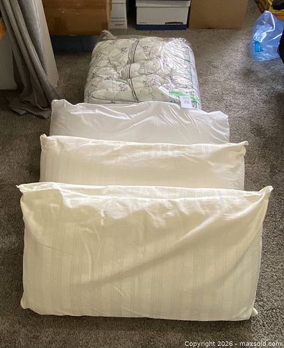  King Comforter (Evening Rose) with Pillow Set (1 of 4)