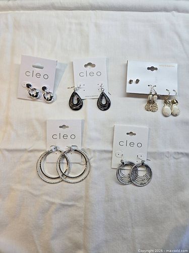 Ladies Jewelry Items (1 of 2)
