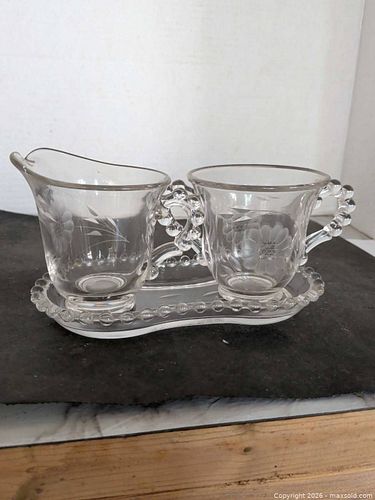 Cornflower Creamer and Open Sugar Bowl Set with Underplate (1 of 6)