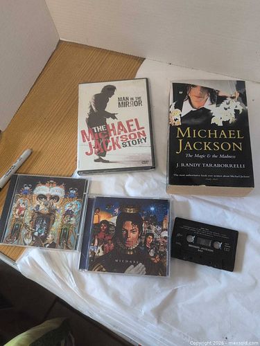 Michael Jackson CDs, Cassette, DVD & Paperback Book Lot (1 of 17)