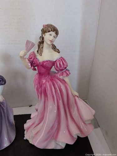 Royal Doulton Lauren Figurine (Figure of the Year 1999) (1 of 9)