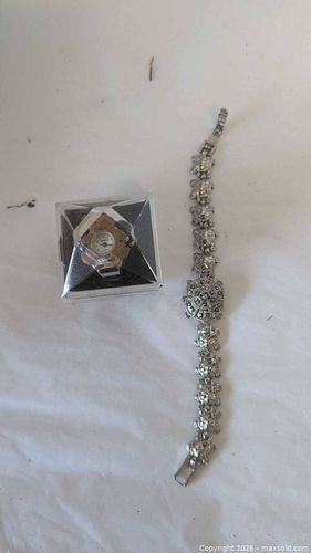 Women's Silver-Tone Ring and Bracelet Watches with Enamel Bear (1 of 13)