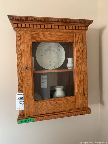 Lot #702 (1 of 9)