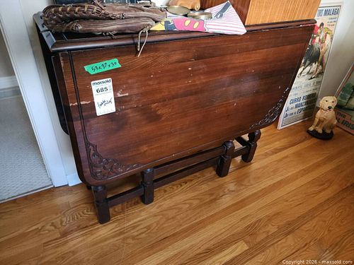 Lot #685 (1 of 7)