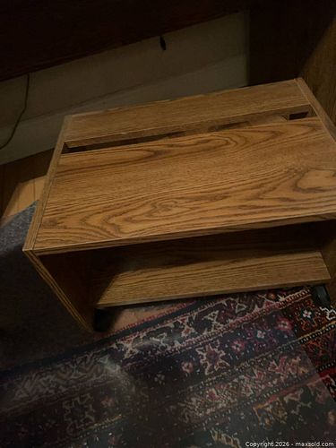 Under desk shelf on rollers (1 of 3)
