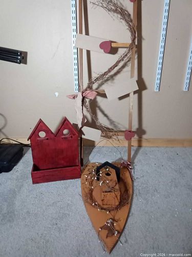 Rustic Red Wooden and Fabric Wall Decor with Birdhouses (1 of 4)