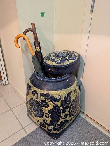 Navy Blue Ceramic Floor Urn with Lid and Wicker-Lined Interior (1 of 8)