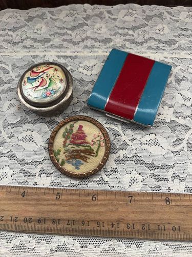 Vintage Multi-Color Enamel Brooch Trinket Compact, Small (1 of 12)