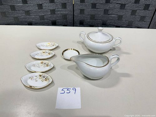 Lot #559 (1 of 14)