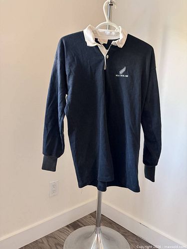 Canterbury (of New Zealand) Rugby / Sport Polo, Large (1 of 4)