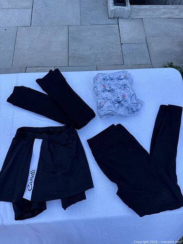 Cycling Apparel Lot, Size M (1 of 6)