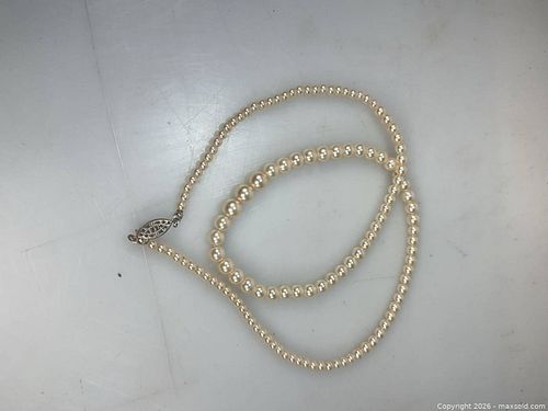 Ivory Faux Pearl Single-Strand Necklace, 16 in (1 of 3)
