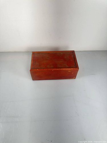 Vintage Mid-Century Wooden Chess Set with Storage Box (1 of 3)