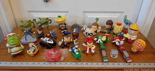 Toys & figures (1 of 6)
