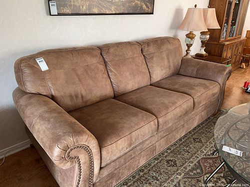 Lot #468 (1 of 8)