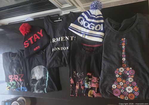 MIXED UNISEX T-SHIRTS & KNIT BEANIES (7 PIECES) (1 of 10)