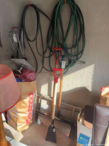 Garden Tools and Hoses B (1 of 8)
