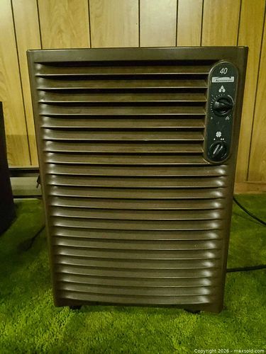 Kenmore Dehumidifier Model 40 B (1 of 7)