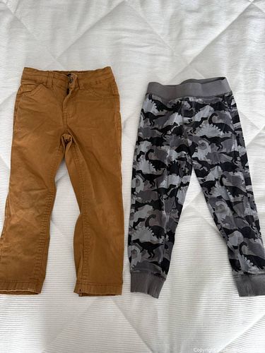 Boys 3T Clothing Lot — Tees, Sweatshirts & Pants (1 of 4)