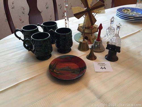 Lot #0044 (1 of 11)