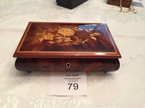 Lot #0079 (1 of 10)