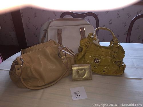 Lot #0111 (1 of 11)