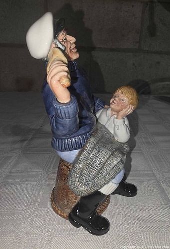 Royal Doulton figurines  (1 of 18)