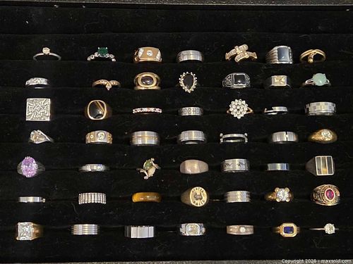 Huge lot of rings, display not included (1 of 7)