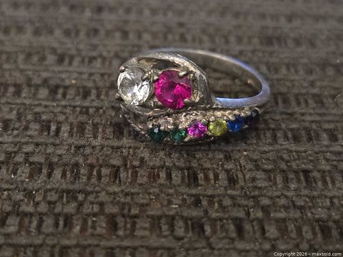 Pretty vintage sterling silver ring (1 of 3)