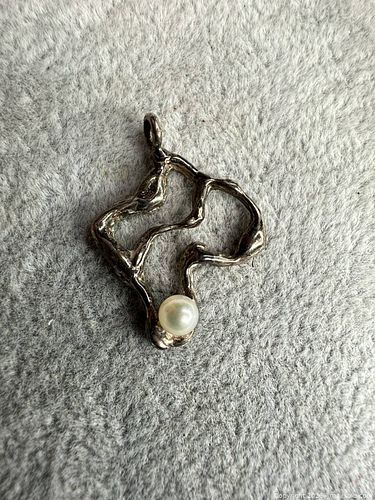 Sterling Silver Pendant with Freshwater Pearl, 1.25 in (1 of 5)