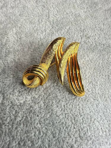Vintage Gold Tone Brooch / Pin, Mid-Century Style (1 of 3)