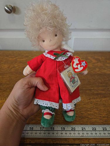 Ty Holiday Angeline Doll (1 of 5)
