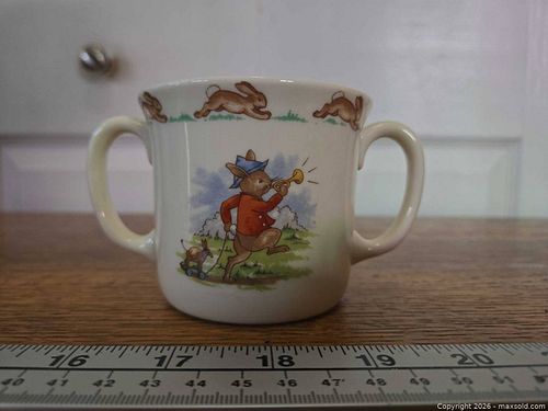 Vintage Royal Doulton Bunnykins double-handled children's mug (1 of 6)