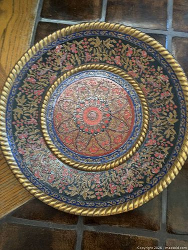 Decorative Resin Wall Plate, Gold/Black/Red/Blue, 12–16 in (1 of 4)