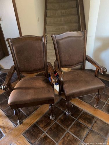 Pair of Traditional Brown Wood Armchairs with leather Upholstery (1 of 12)
