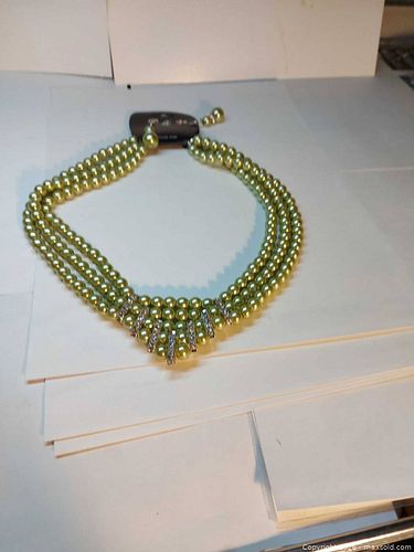 Fashion costume jewelry  (1 of 4)