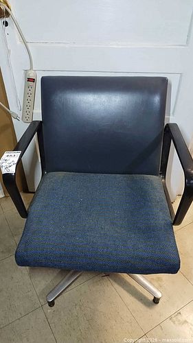 Lot #453 (1 of 8)