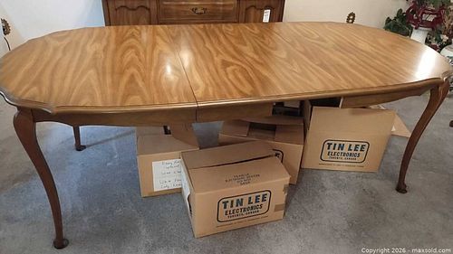 Wood Veneer Dining Table D (1 of 9)