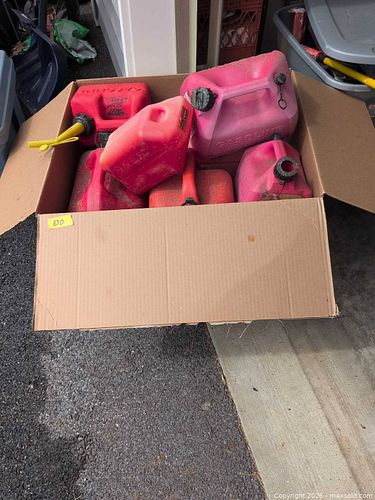 Lot of 6 Red 1-Gallon Plastic Gas/Fuel Cans (1 of 6)