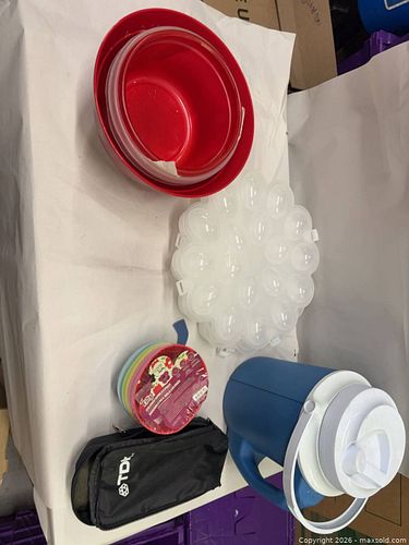 Mixed Material Picnic Serveware Set with Insulated Jug (1 of 3)